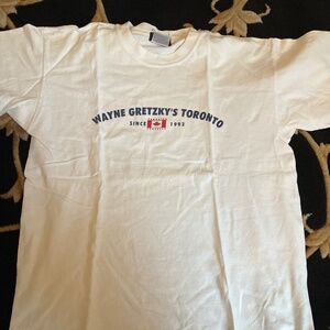 Vintage Wayne Gretzky t shirt. In wonderful shape.